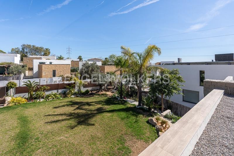 Foto abb7e04f-135d-4bdc-9f5c-04bc942cf374. Miete haus mit heizung parking pool in Nueva Santa Barbara - Cruz de Gracia Godella