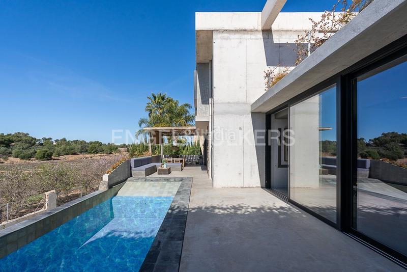 Foto f9f82bd3-7c5a-41f7-abfe-45a6eea07382. Miete haus mit heizung parking pool in Nueva Santa Barbara - Cruz de Gracia Godella