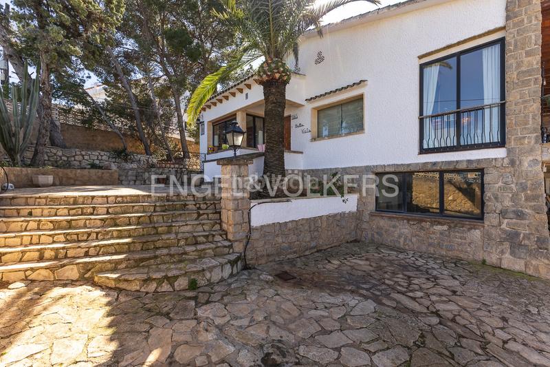 Foto 23a5ba28-bc35-413a-8bc9-417926764fb8. Maison avec chauffage parking piscine dans Las Rotas / Les Rotes Dénia