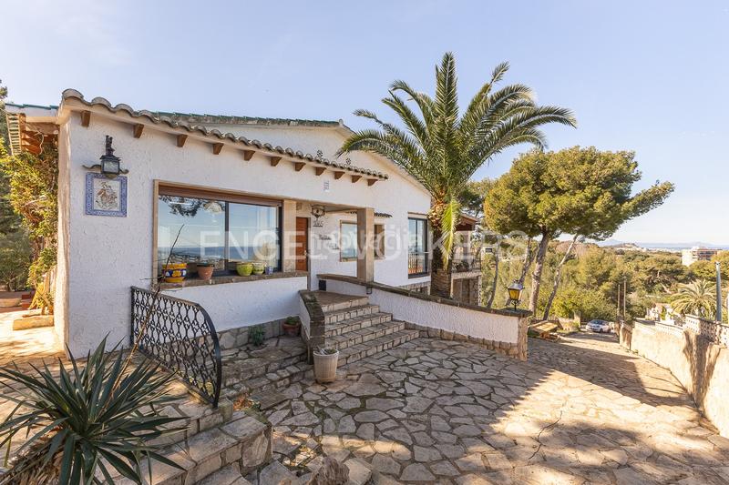 Foto 2e0c502d-4428-4702-aacd-60e77f2b6fdb. Maison avec chauffage parking piscine dans Las Rotas / Les Rotes Dénia