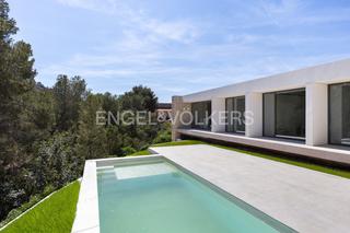 Casa a Alfinach - Monasterios. Exclusiva villa de diseño a estrenar, en la exclusiva urbanizaci