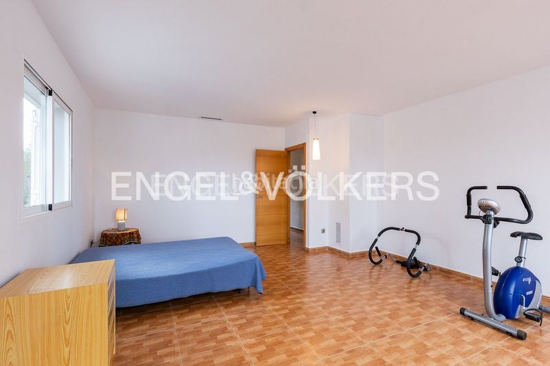Foto 0cb6e430-8036-42c1-87c5-a042b4962e86. Casa amb calefacció aparcament piscina a La Conarda-Montesano Bétera