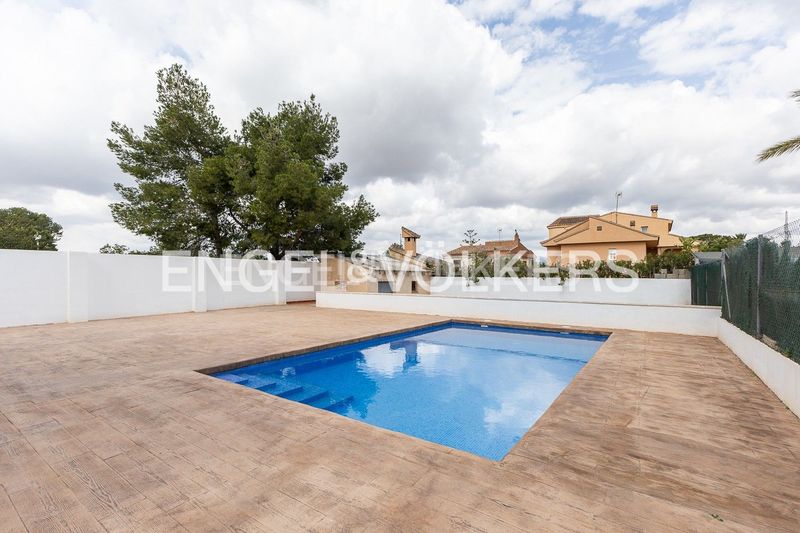 Foto 54414703-159d-4cb0-8e11-68f123d0da17. Casa amb calefacció aparcament piscina a La Conarda-Montesano Bétera