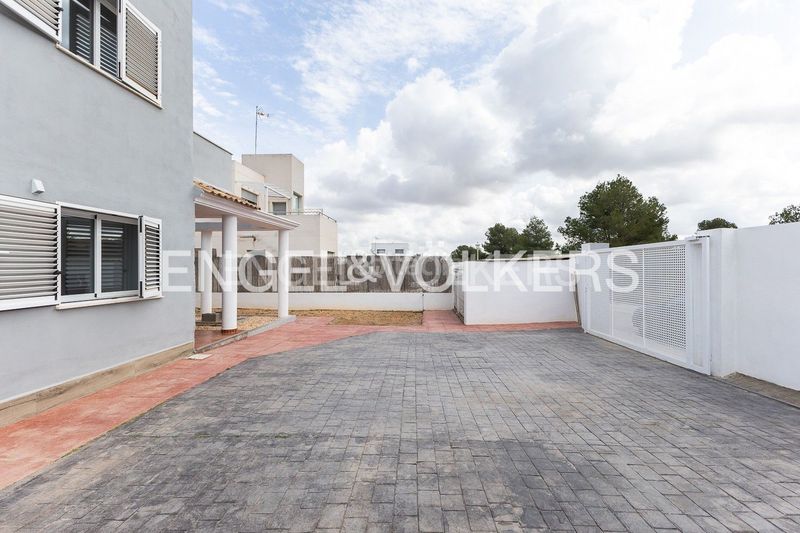 Foto d4064053-a3fb-4e2b-b4bc-b0d82596714f. Casa amb calefacció aparcament piscina a La Conarda-Montesano Bétera