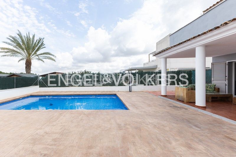 Foto e79c84ef-5e2b-4bb0-8478-59a39b41ae23. Casa amb calefacció aparcament piscina a La Conarda-Montesano Bétera