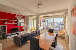 Lloguer Apartament a Barrio de Campanar. Encantador piso al frene del turia