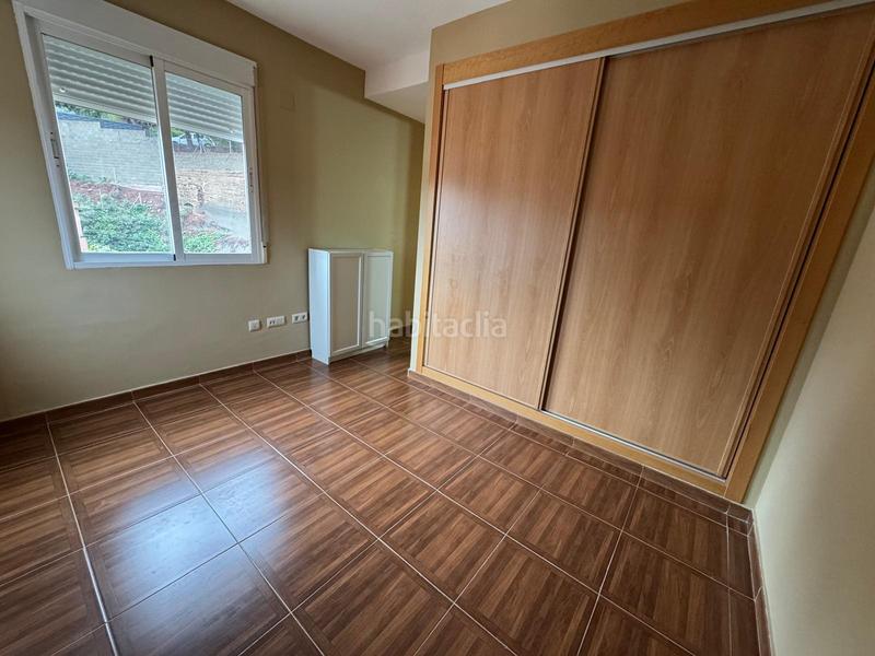 Foto 375c3ff1-ac5c-4246-83e1-13ee97b405d2. Rent house with heating in Serra