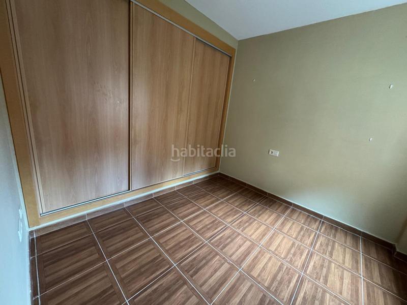 Foto 75f18e2a-6369-444a-aa07-7f0291ba39a9. Rent house with heating in Serra