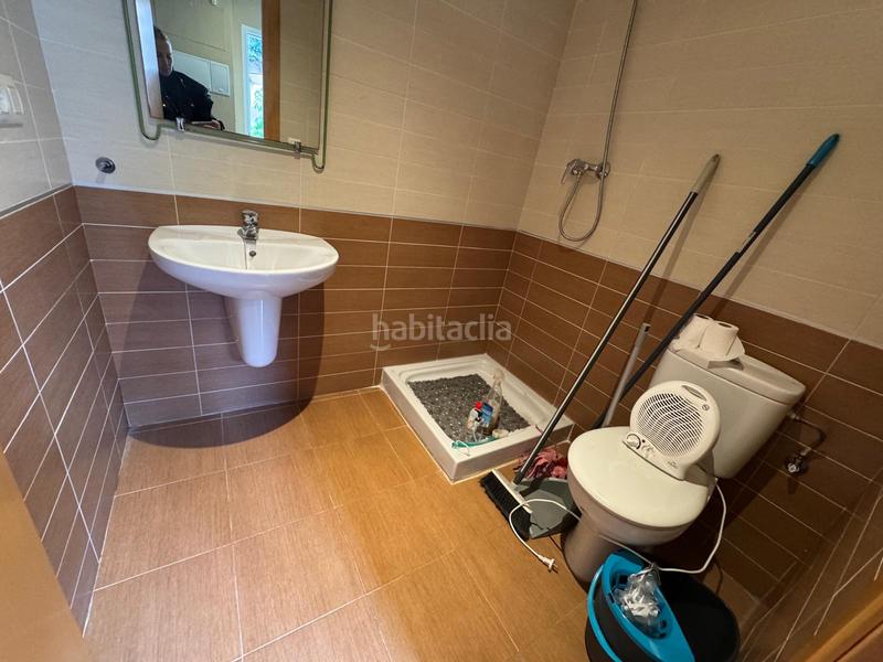 Foto bf2a26ef-21b7-4433-a335-0f72b7a6fcdb. Rent house with heating in Serra