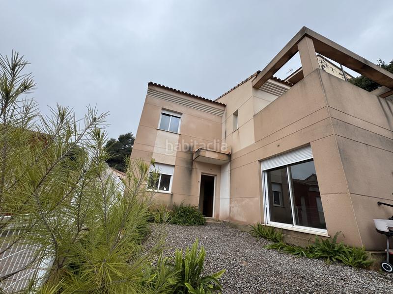 Foto 1569d6b6-9d58-4718-a455-d2156b1006ee. Lloguer casa adossada amb calefacció piscina a Serra