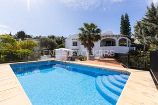 Masia a Pego. Chale con vistas, piscina privada  jardín