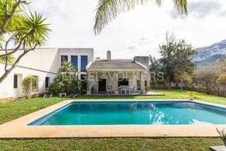 Masia a El Montgó. Espléndida casa de lujo en denia con jardín, piscina y vistas pa