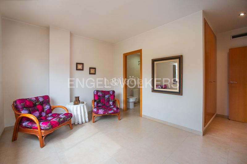 Foto 29b6fecb-6974-4171-86db-a40903ca730c. Maison avec chauffage parking dans Pau Lledó Castellón de la Plana