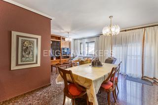 Apartament a El Cabanyal-El Canyamelar. Elegante y confortable piso de 158 m2 en una de las mejores zona