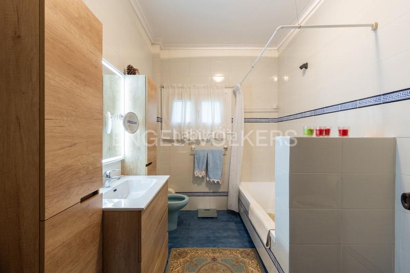 Foto 1777f749-4be4-4079-90e2-57d6f8a82474. Casa con riscaldamento parcheggio piscina in Picassent