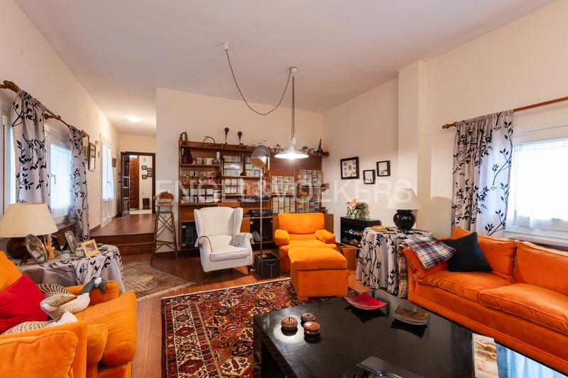 Foto 269c550d-efd0-4b48-8901-fce6681e8c74. Casa con riscaldamento parcheggio piscina in Picassent