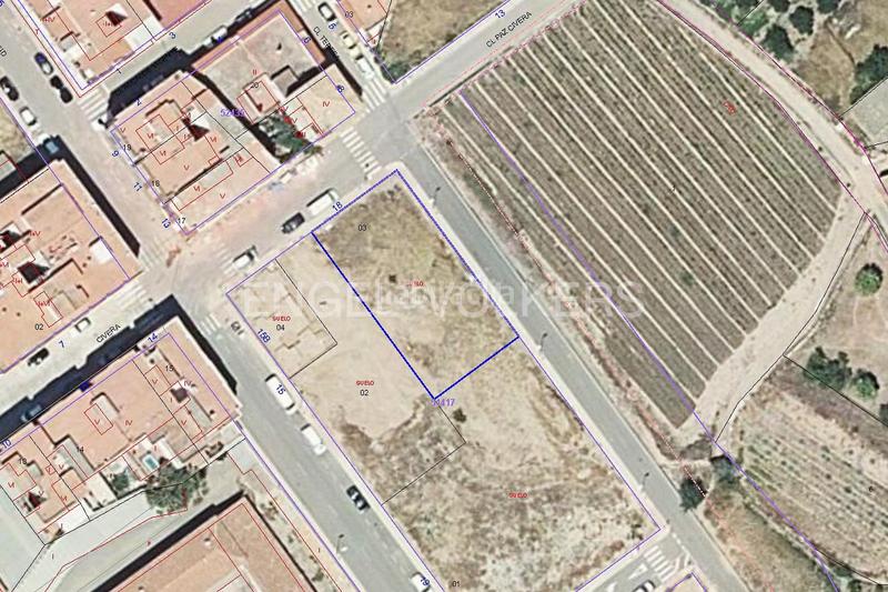 Foto 82c95fe4-d236-43ef-84d1-7594092e2c88. Terreno residencial solar esquinero en Segorbe