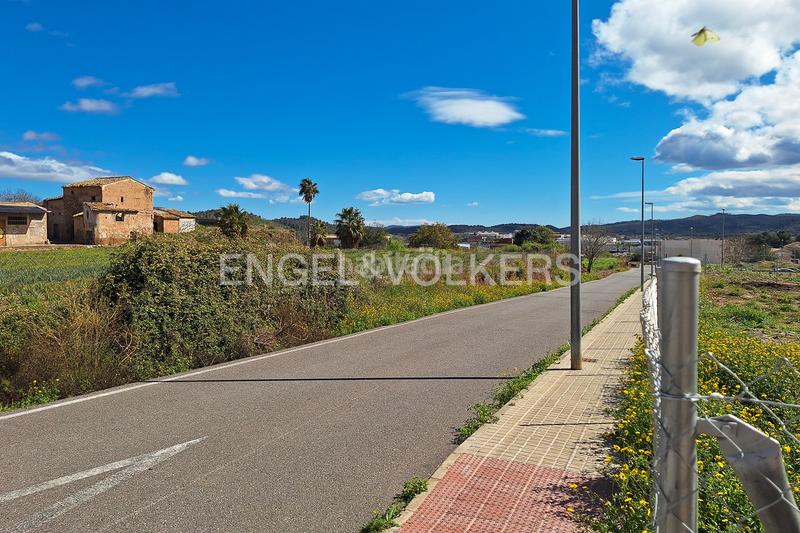 Foto 9d15efba-cdbd-4197-938a-8371d7c54fbb. Terreno residencial solar esquinero en Segorbe