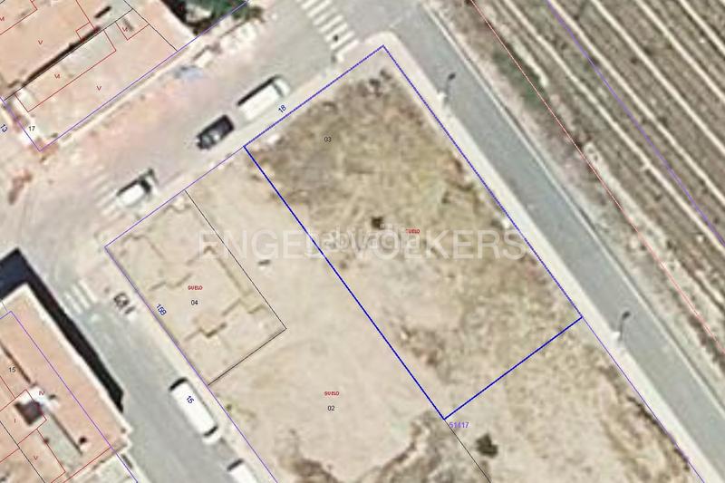 Foto f9f5180e-b61b-45f6-ad5c-37580bfedb92. Terreno residencial solar esquinero en Segorbe