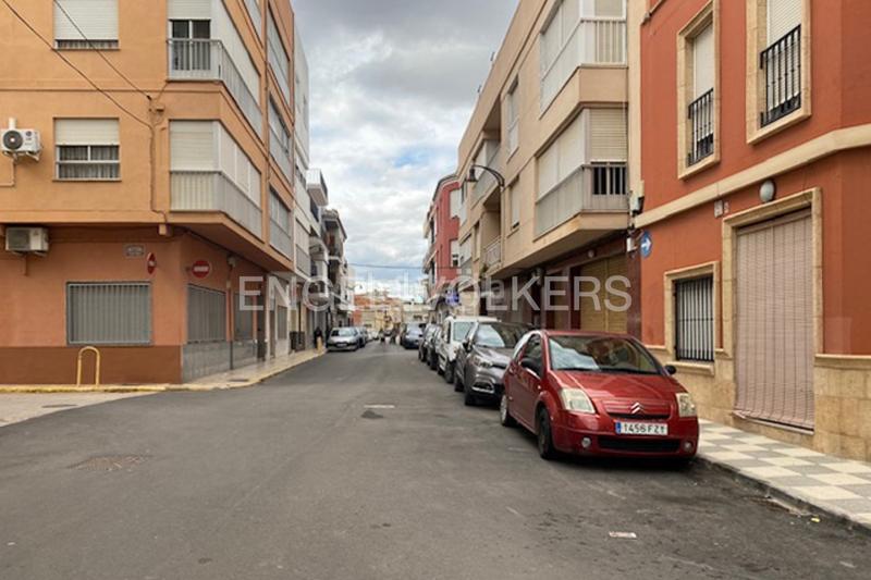 Foto a37c9c5f-a4a8-40cb-9b1a-26638f7ee9a5. Residential plot in Guadassuar