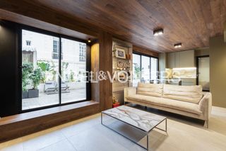 Pis  Reina. Fabulosa propiedad de diseño con terraza de 80m2 en plaza de la
