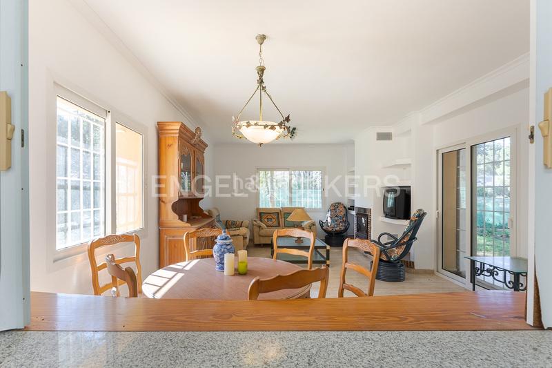 Foto f2e50117-17c6-4aa2-88ae-2d9528231e06. Casa  encantadora en las rotas cerca de la playa en Dénia