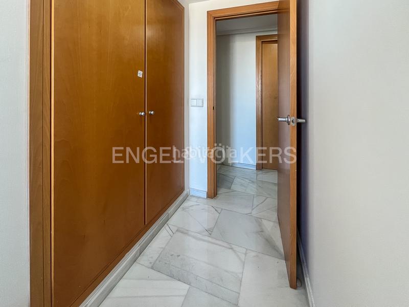 Foto 1c0a6e20-3627-40c9-a0e5-fc0579fed980. Rent apartment with heating parking in Penya-Roja - Avda. Francia Valencia