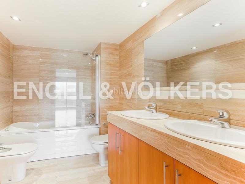 Foto ffd6eba5-22d0-4876-a7e8-f651d6e2ccd2. Rent apartment with heating parking in Penya-Roja - Avda. Francia Valencia