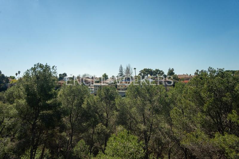 Foto 64f4afeb-5fee-4a08-ae01-9aa59bbdb7f7. House with heating parking pool in Madrigal Villarreal / Vila - real