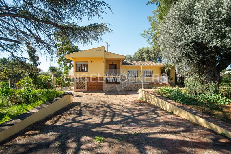 Foto a7d72a9c-c5ef-4fd6-ba74-e6f46dd4d5d4. House with heating parking pool in Madrigal Villarreal / Vila - real