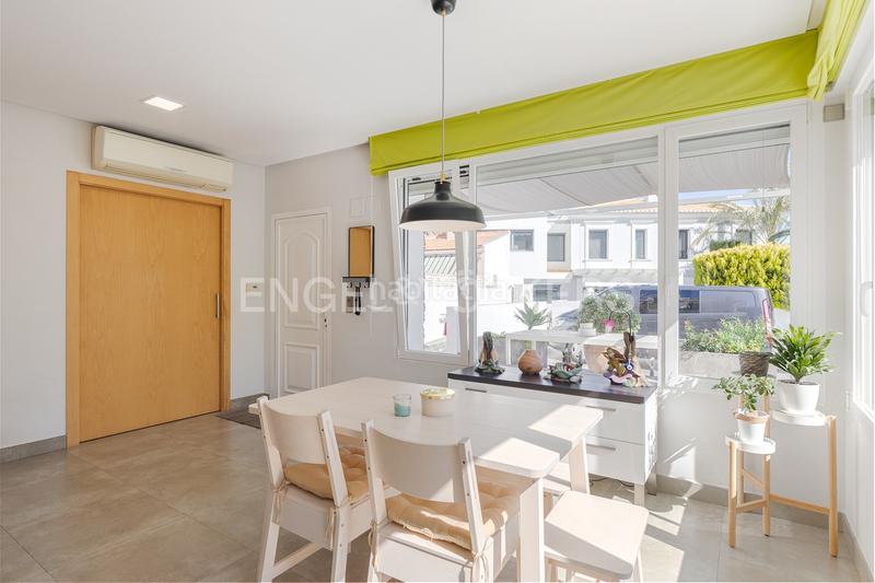 Foto bf81a06e-ca7b-41be-b56d-2d33971572a6. Casa  en las rotas totalmente renovada cerca de la playa en Dénia