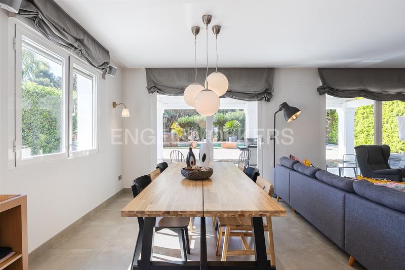 Foto e22d5cfa-ac8c-45aa-ac80-c7a7cff888a8. Casa  en las rotas totalmente renovada cerca de la playa en Dénia