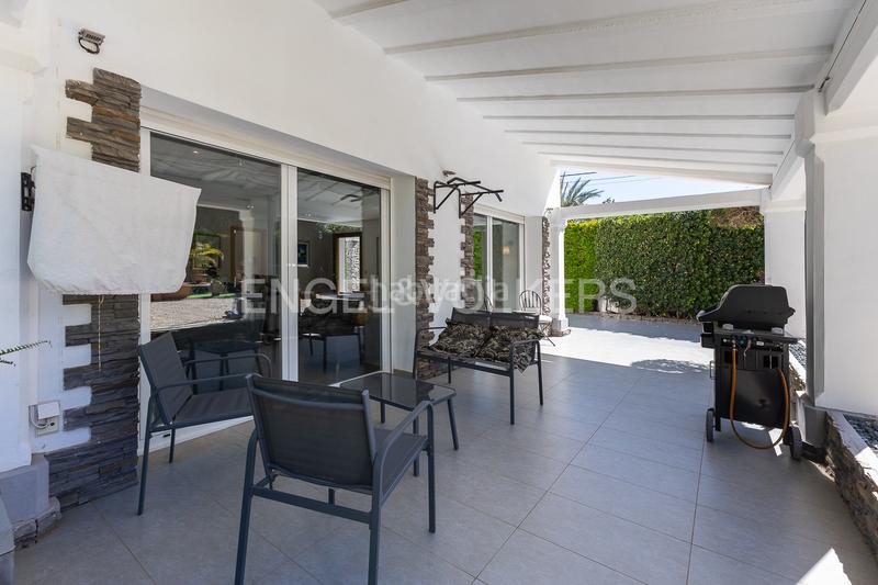 Foto e480fdb2-2494-46ca-a9db-130f2e024bbd. Casa  en las rotas totalmente renovada cerca de la playa en Dénia