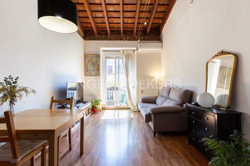 Foto 1922478e-39bc-4494-b00f-9c24b9f88468. Apartamento encantador apartamento histórico en el vibrante barrio del botánico en Valencia