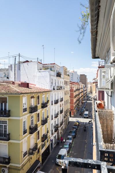 Foto 75686180-f478-42c9-aa40-32f5ac11c172. Apartamento encantador apartamento histórico en el vibrante barrio del botánico en Valencia
