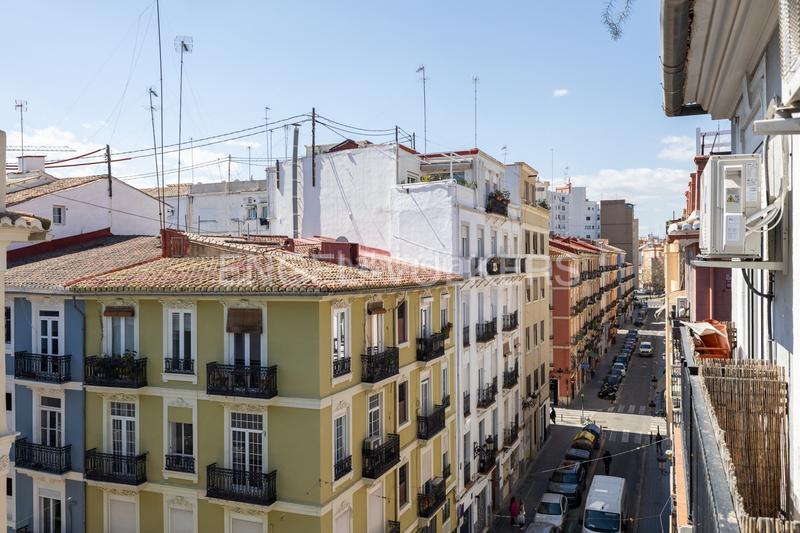Foto db38e489-c445-47fc-9c99-409ab0723375. Apartamento encantador apartamento histórico en el vibrante barrio del botánico en Valencia