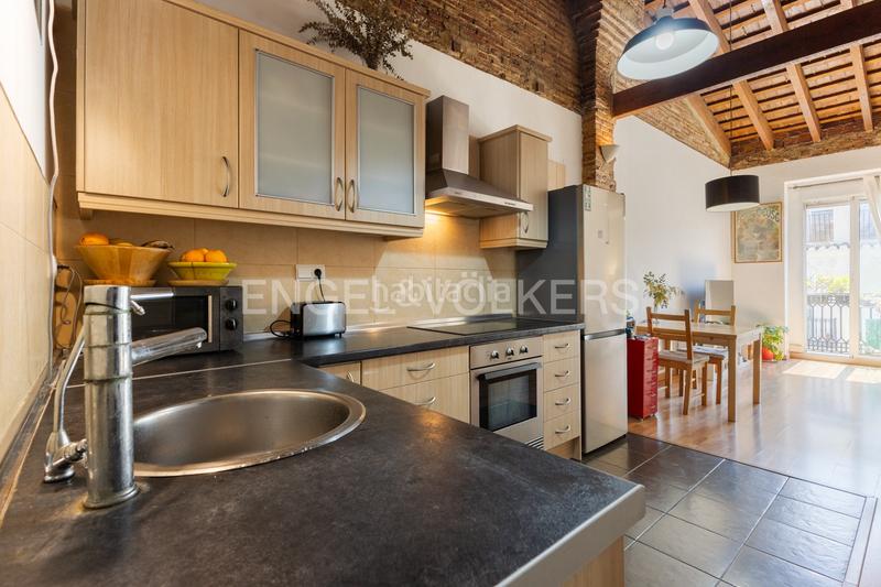 Foto eb9d9497-bdec-42eb-ba58-cb76f5d99d1a. Apartamento encantador apartamento histórico en el vibrante barrio del botánico en Valencia