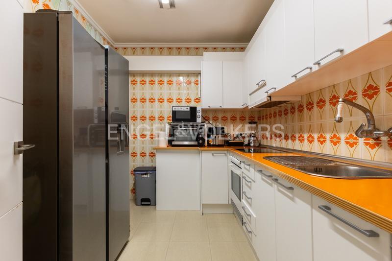 Foto d868ec32-7c8e-48be-b907-824ce014cfc1. Appartement mit heizung parking in Russafa Valencia