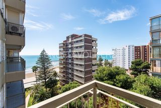 Location Appartement à Torreón-La Almadraba. Arrendamiento de temporada, frente a la playa. benicasim