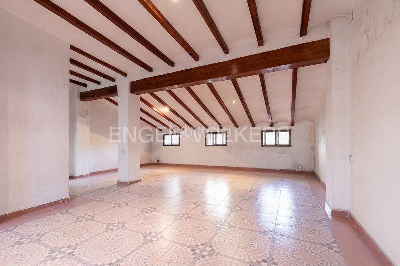 Foto 15df9ac2-d9c3-4613-b0d8-625e44f0a201. Apartamento propiedad de arquitectura modernista en estado excelente con gran potencial de espacios y múltiples estancias en Valencia