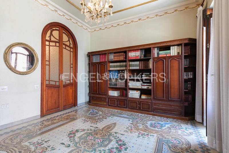 Foto 7327cdfc-8422-4a3a-aefd-4a0323710c49. Apartamento propiedad de arquitectura modernista en estado excelente con gran potencial de espacios y múltiples estancias en Valencia