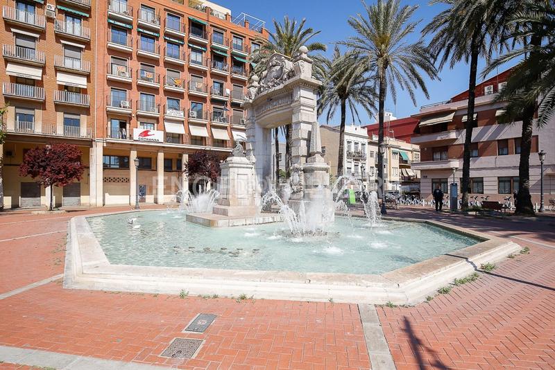 Foto c9eec7c3-ecee-4b80-8529-c5ce7c20500f. Apartamento propiedad de arquitectura modernista en estado excelente con gran potencial de espacios y múltiples estancias en Valencia