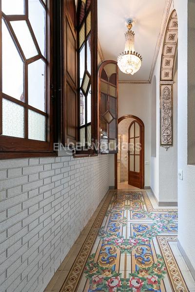 Foto d8c4e9fe-9e4f-4b7a-92d2-d82e6f1d7a35. Apartamento propiedad de arquitectura modernista en estado excelente con gran potencial de espacios y múltiples estancias en Valencia