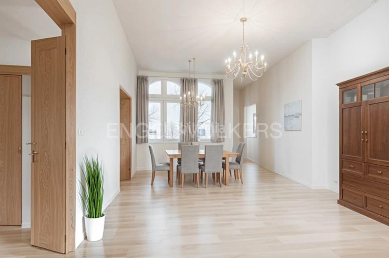 Foto e6881bab-59aa-48cd-b1a3-e9ad28973584. Apartamento propiedad de arquitectura modernista en estado excelente con gran potencial de espacios y múltiples estancias en Valencia