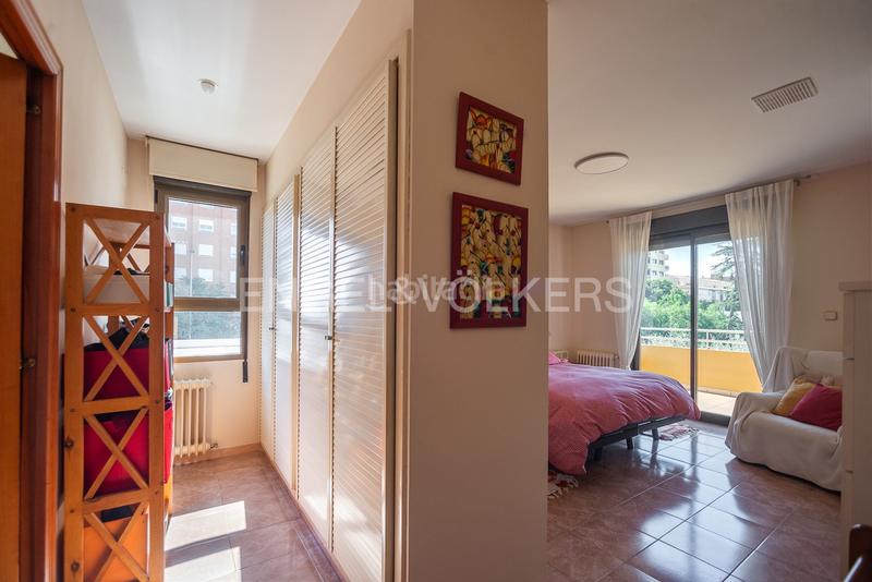 Foto a9c3b041-058d-453c-9064-c650689ad228. Casa amb calefacció aparcament piscina a Ensanche - Río Jucar Castellón de la Plana