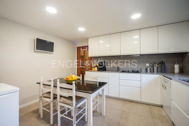Foto aa3a30b1-eabc-4023-b05b-0b3fdd370d9b. Casa amb calefacció aparcament piscina a Ensanche - Río Jucar Castellón de la Plana