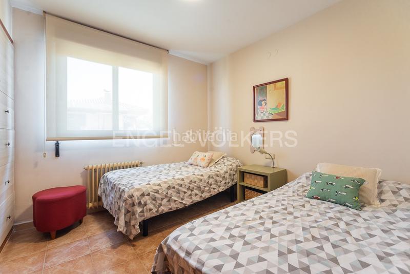 Foto f7496144-0e89-441e-abb5-2fe8f63b66dc. Casa amb calefacció aparcament piscina a Ensanche - Río Jucar Castellón de la Plana
