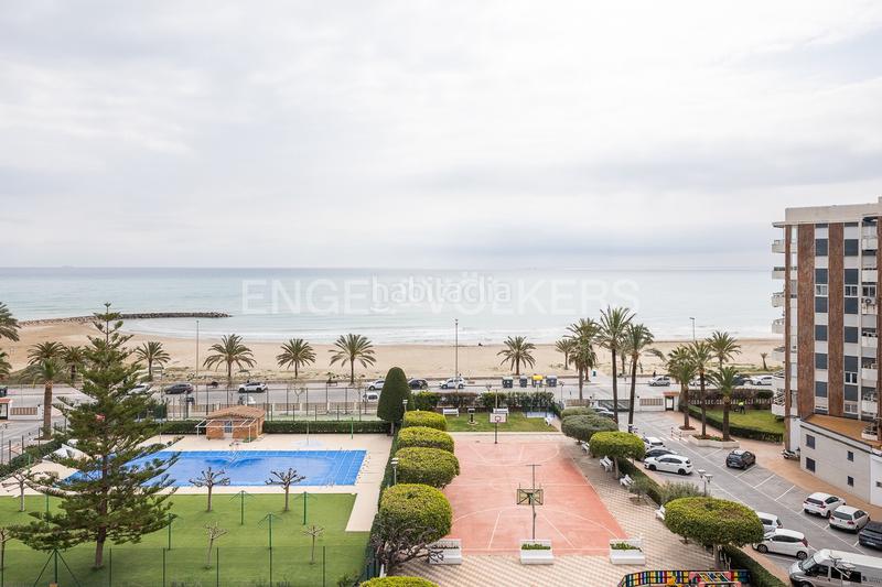 Foto 14611b1d-b2d1-49d3-8ac7-54a69695e4a5. Alquiler apartamento  en primera linea con terraza y vistas inigualables al mediterráneo y montañas. en Sagunt