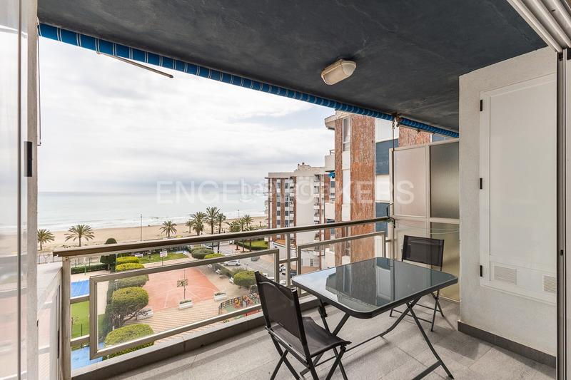 Foto 16e50ff7-cd4c-4c95-8e0d-d5ca5e33846a. Alquiler apartamento  en primera linea con terraza y vistas inigualables al mediterráneo y montañas. en Sagunt