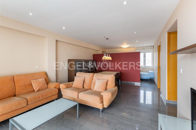 Foto bc6858b6-785c-4b87-b291-d0ba26d74d42. Alquiler apartamento  en primera linea con terraza y vistas inigualables al mediterráneo y montañas. en Sagunt